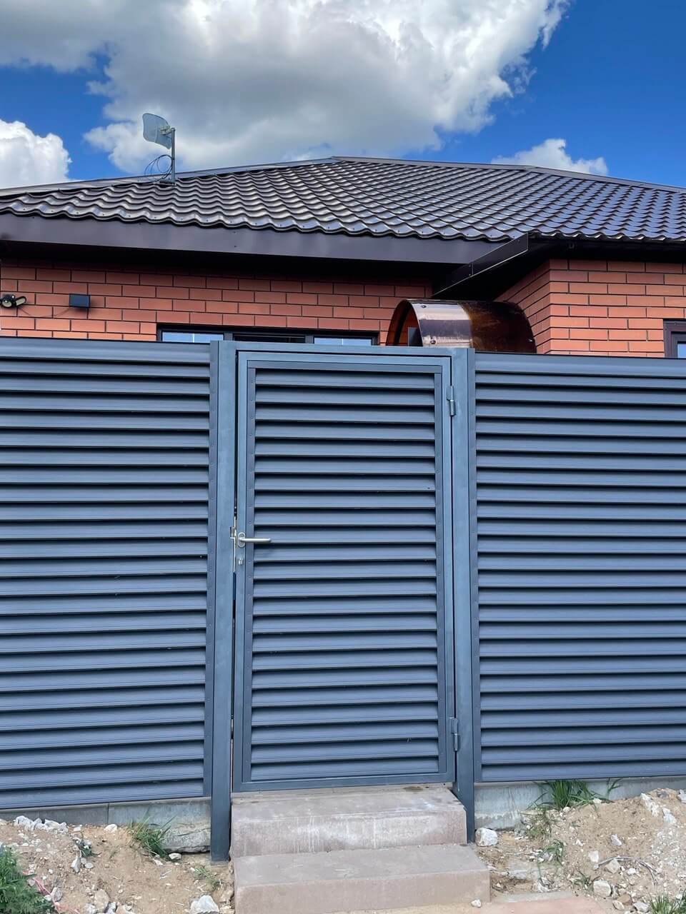 Забор из ламелей еврожалюзи 24м RAL7024 Серый Графит МАТТЕ фото 2 в Славгороде