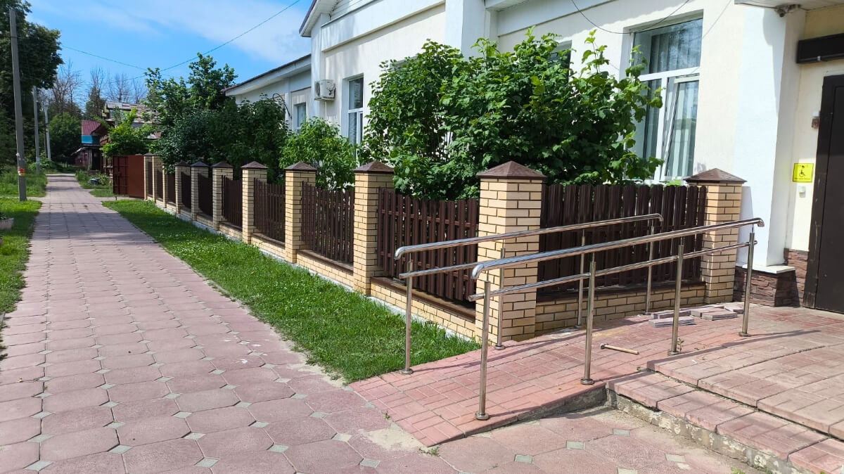 Забор из евроштакетника 17м RAL8017/8017 Шоколад двусторонний в Славгороде