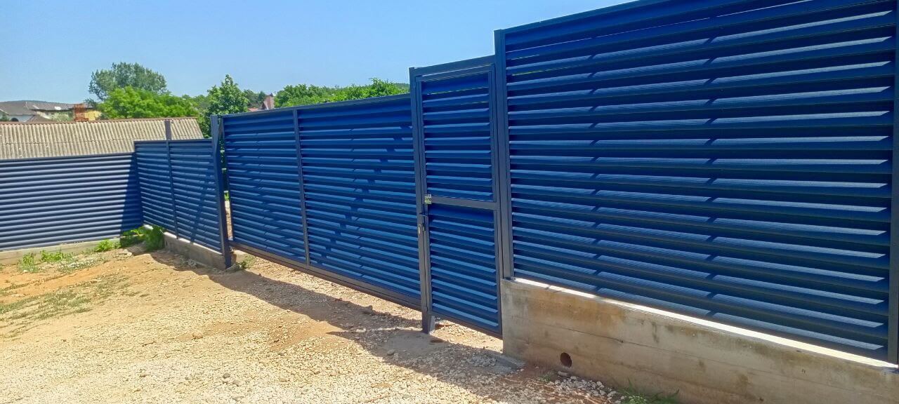 Забор-жалюзи из ламелей Еврожалюзи 53м RAL7024 Серый Графит МАТТЕ фото 15 в Славгороде