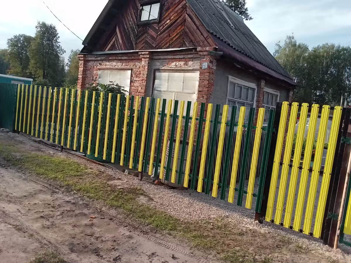 Забор из евроштакетника 13м RAL1018 Желтый фото 1 в Славгороде