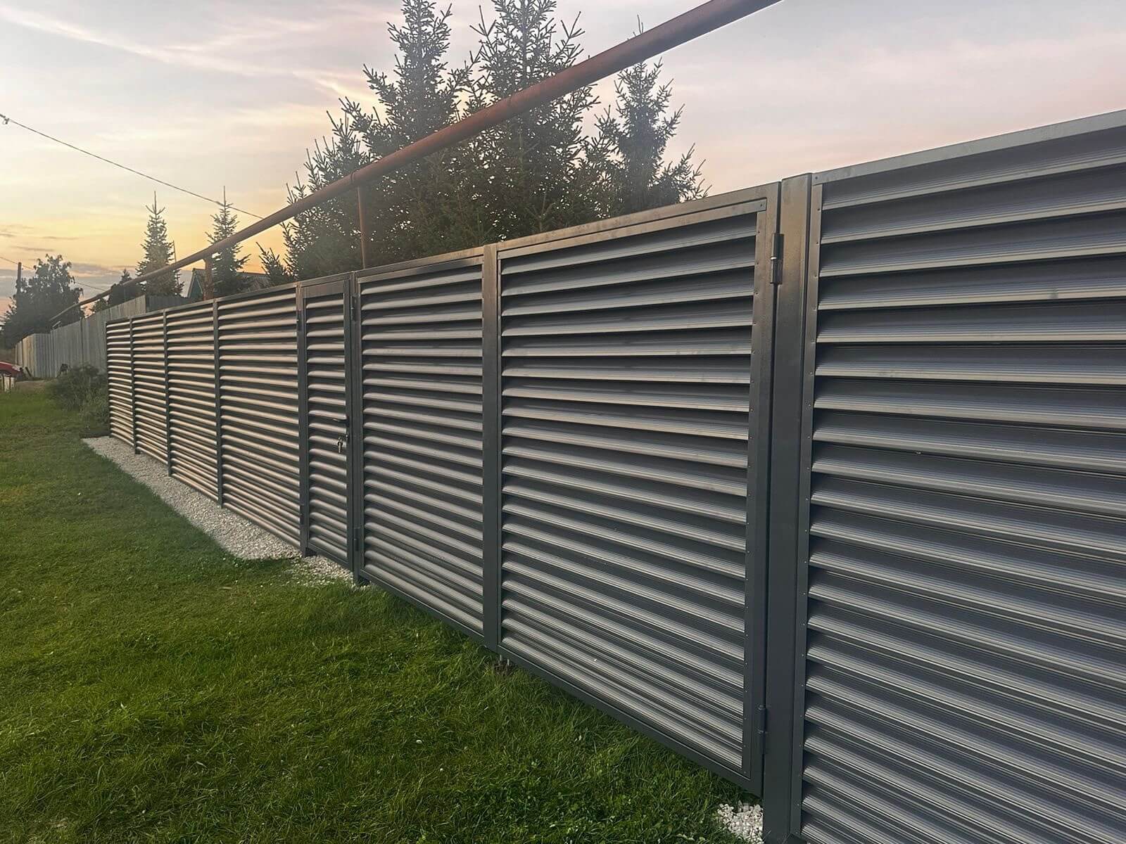 Забор из ламелей Еврожалюзи 26м RAL7024/7024 Серый Графит двусторонний в Славгороде