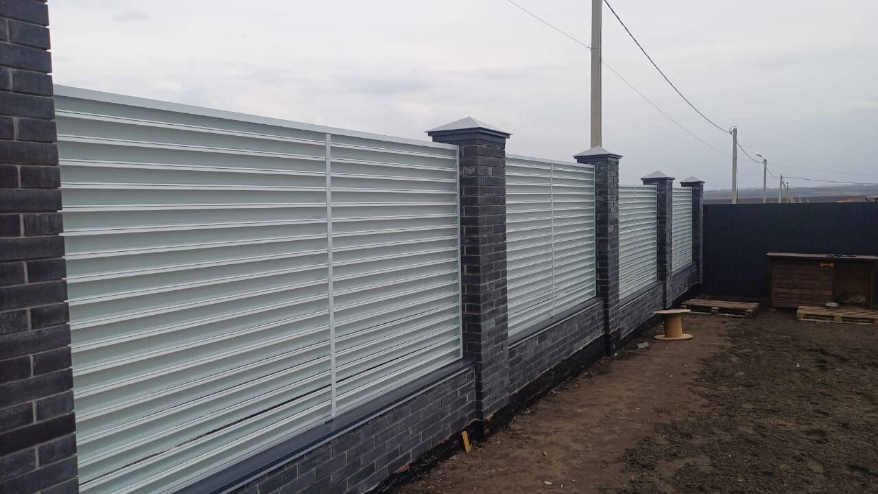 Забор-жалюзи из ламелей ЭКО-Z 94м RAL9003/9003 Белый двусторонний фото 1 в Славгороде