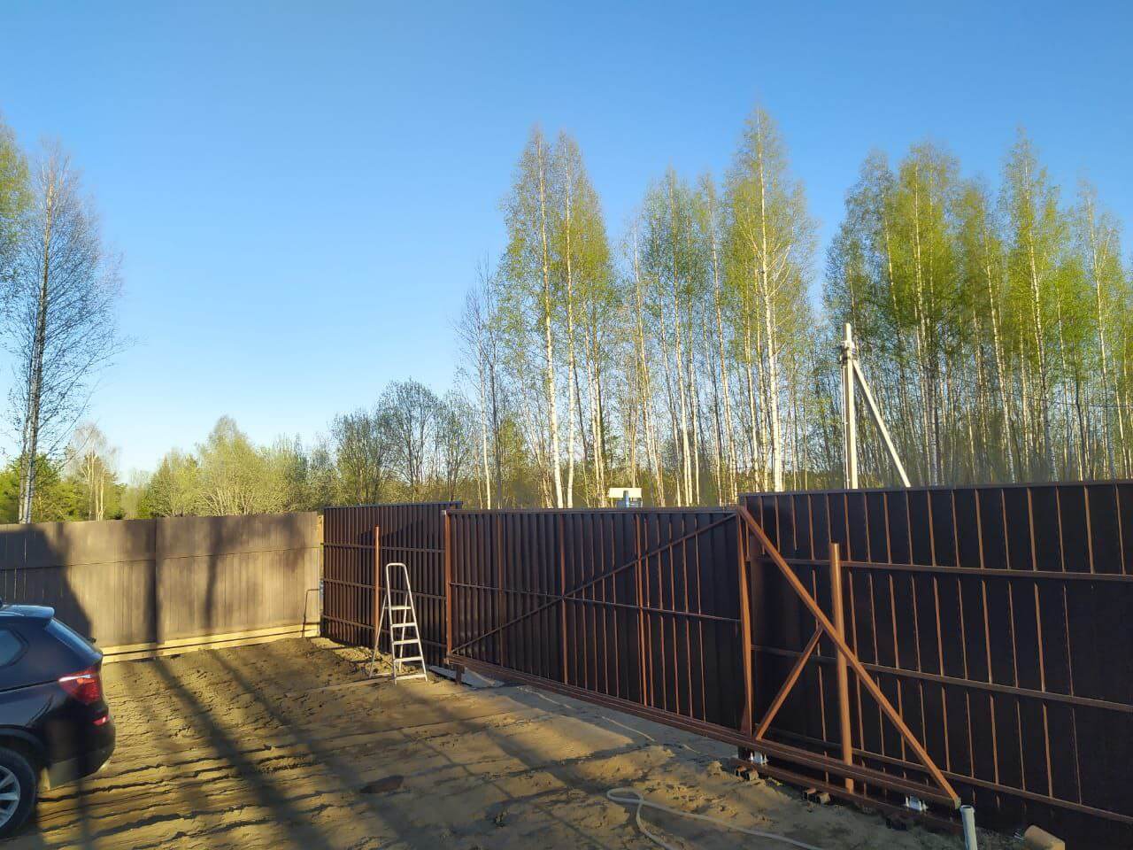 Забор из металлосайдинга ЕВРО-БРУС 25м Темный Каштан 3D Принтек фото 3 в Славгороде