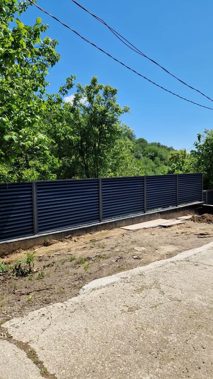 Забор-жалюзи из ламелей еврожалюзи 23м RAL7024/7024 Серый Графит двусторонний МАТТЕ фото 2 в Славгороде