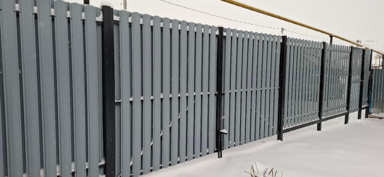 Забор из евроштакетника 27м RAL7024 Серый Графит МАТТЕ фото 3 в Славгороде