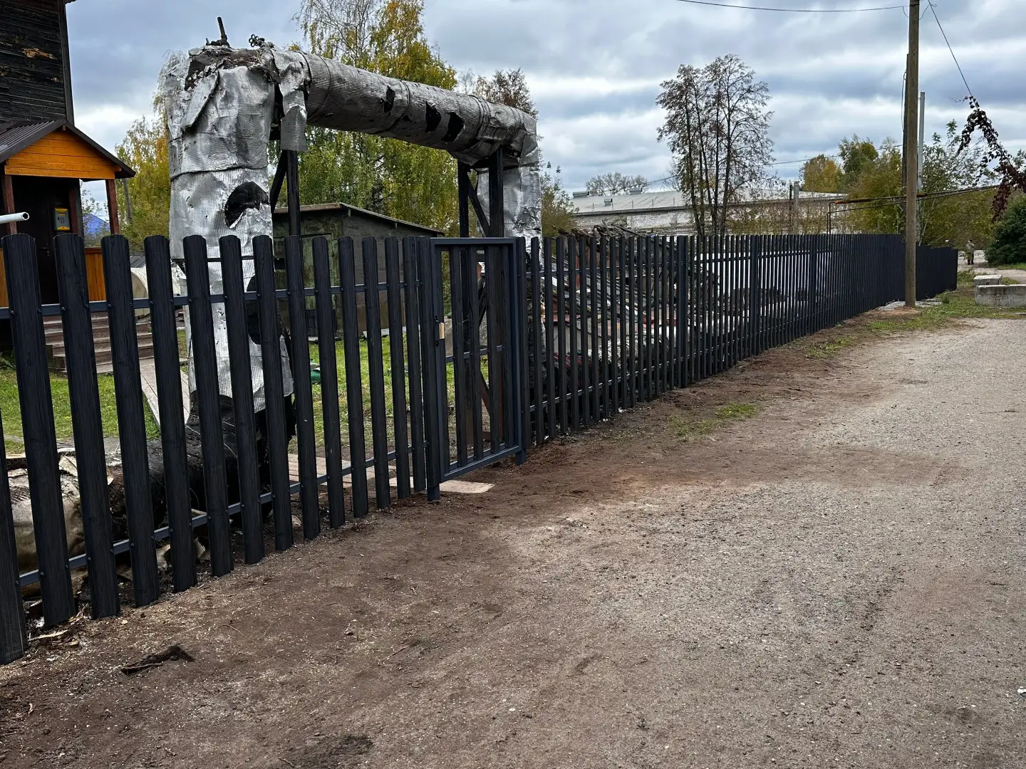 Забор из евроштакетника 63м Черное Дерево 3D Принтек фото 5 в Славгороде