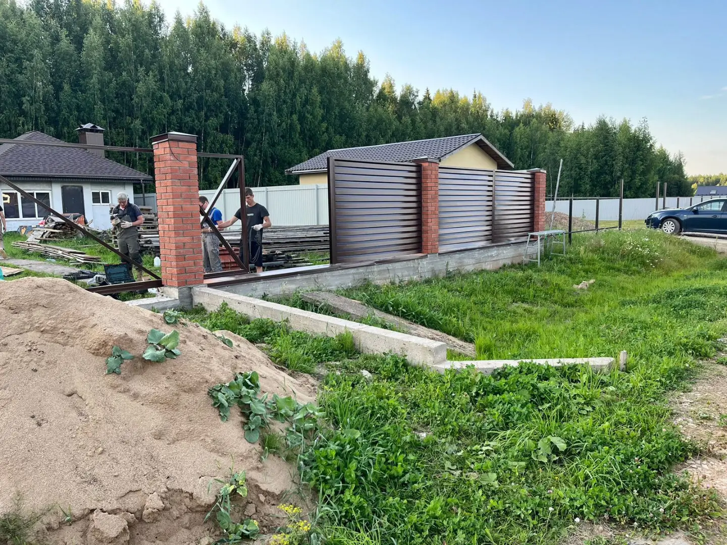 Забор-жалюзи из ламелей Хай-Тек 26м RAL8017/8017 Шоколад двусторонний фото 3 в Славгороде