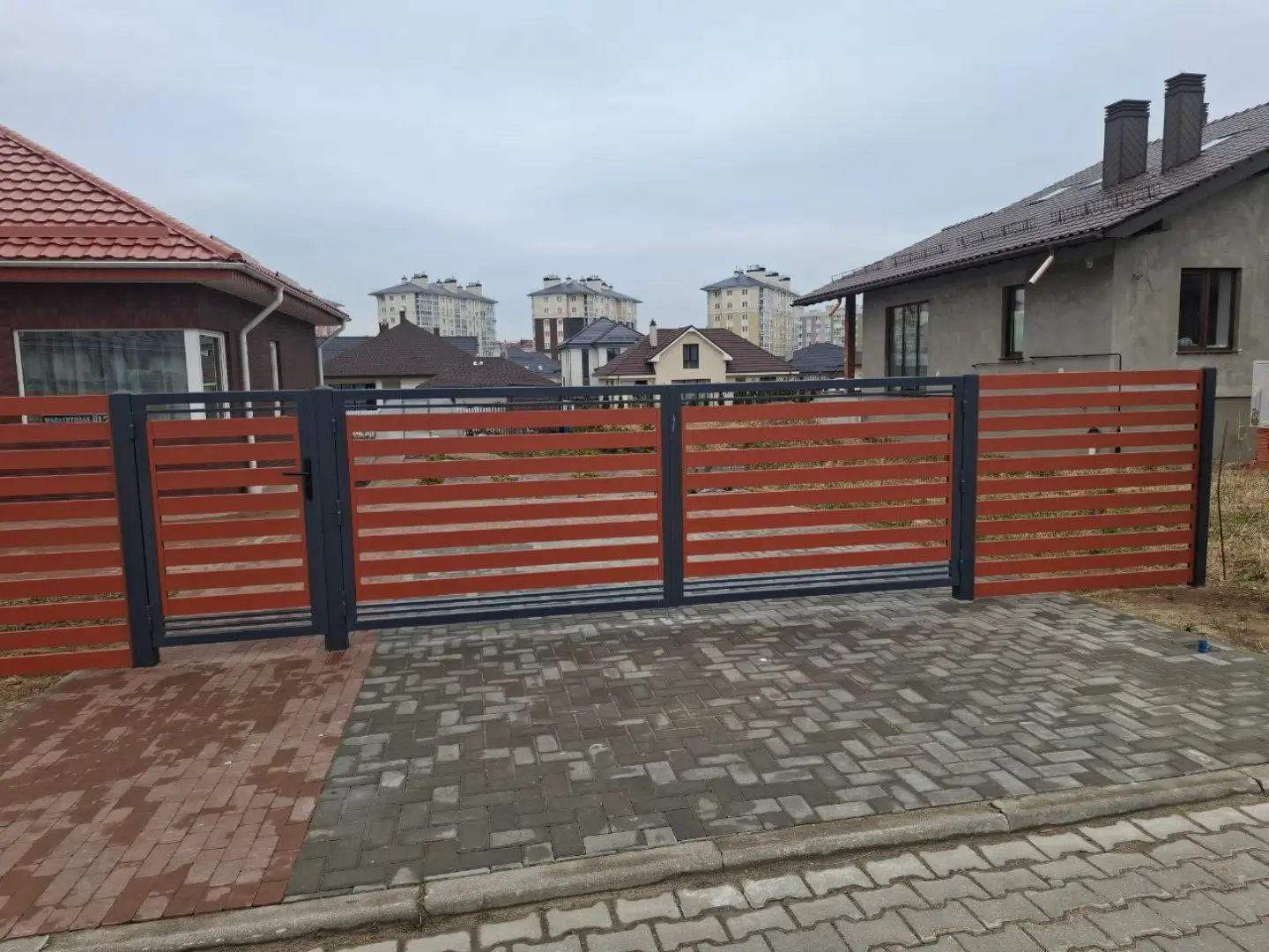 Забор-ранчо из металлопланкена 18м RAL8004 Терракотовый фото 2 в Славгороде