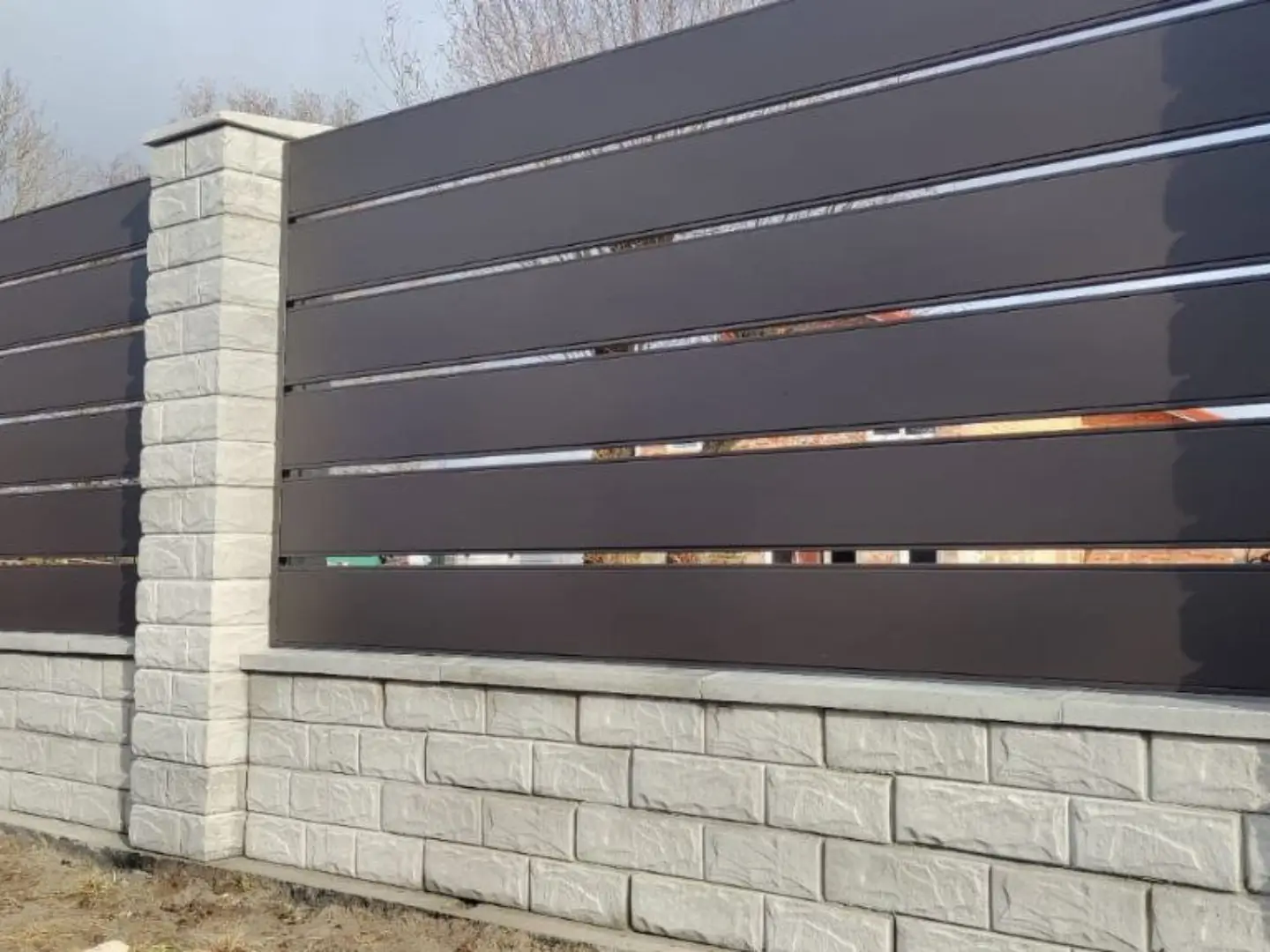 Забор-ранчо из металлопланкена 32м RAL8019 Темный Шоколад МАТТЕ фото 3 в Славгороде